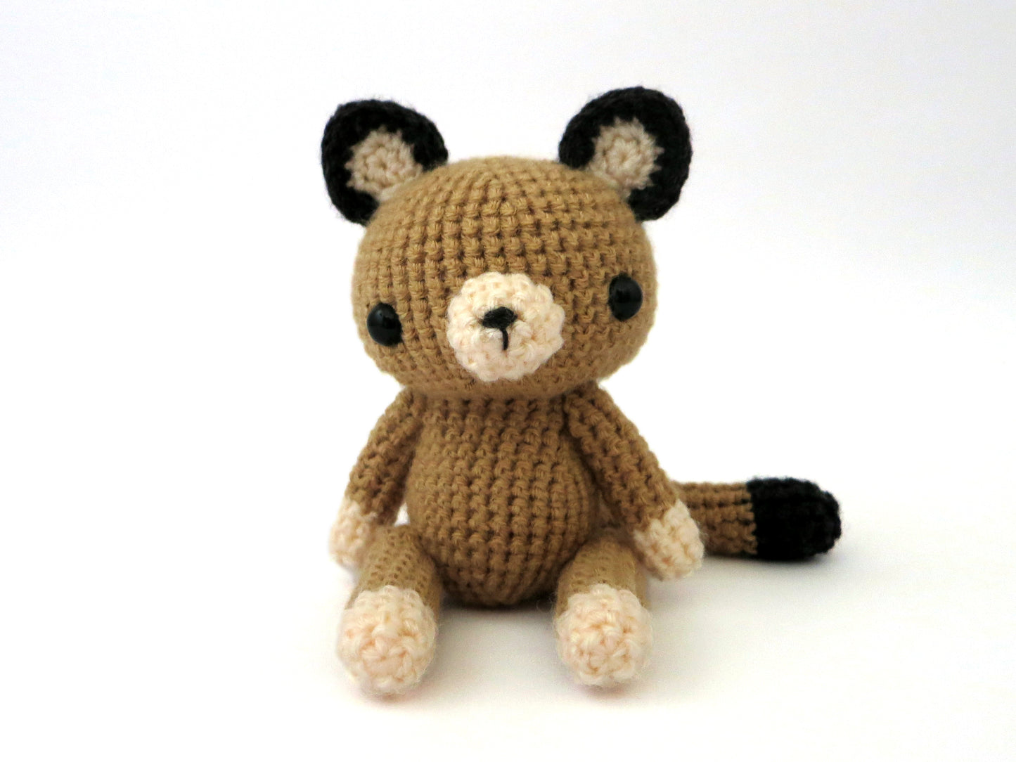 amigurumi crochet mountain lion pattern front view