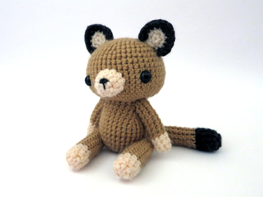 amigurumi crochet cougar pattern three quarter view