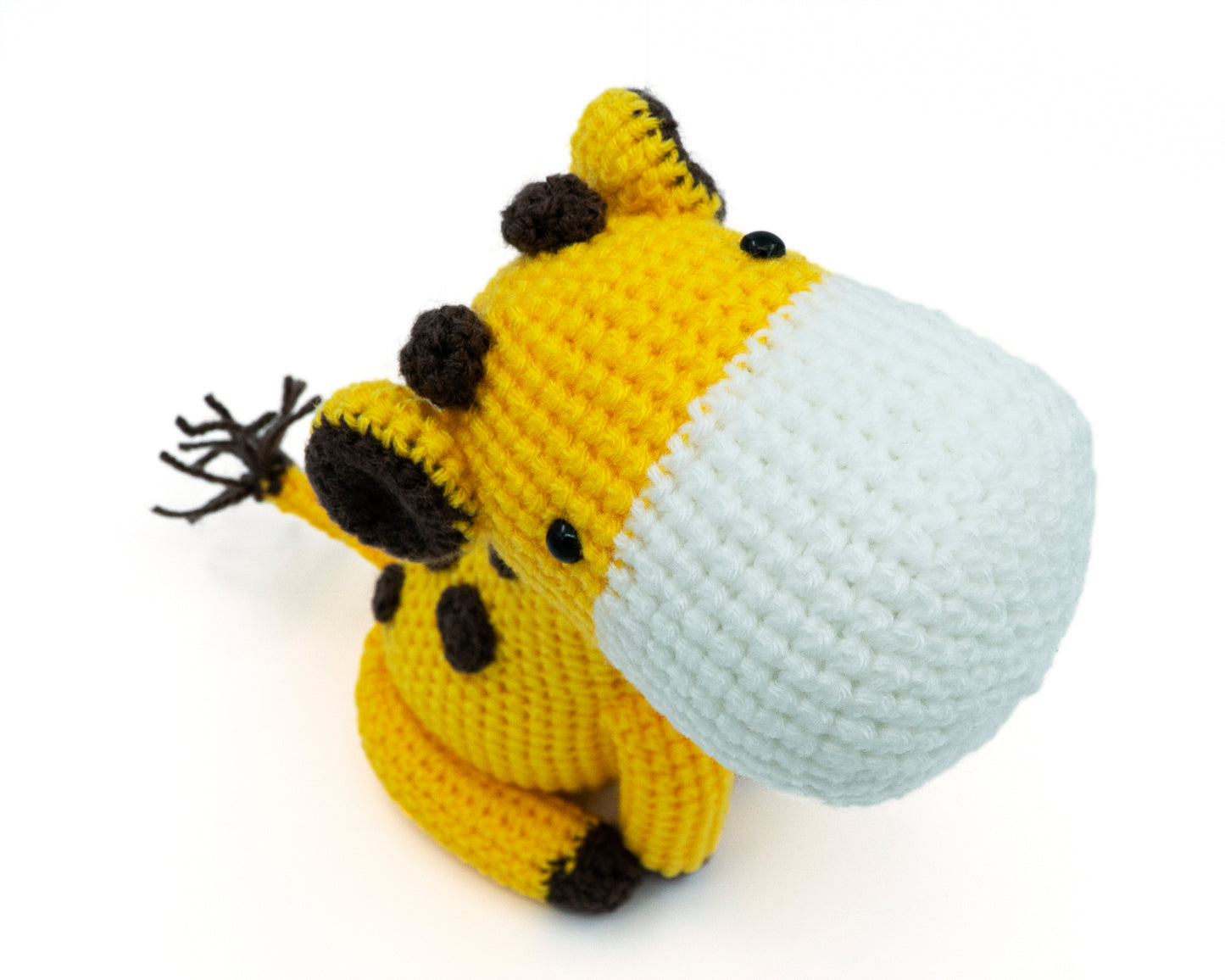 amigurumi crochet giraffe pattern close up of head
