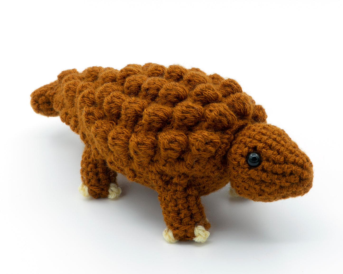 amigurumi crochet ankylosaurus pattern close up of the head