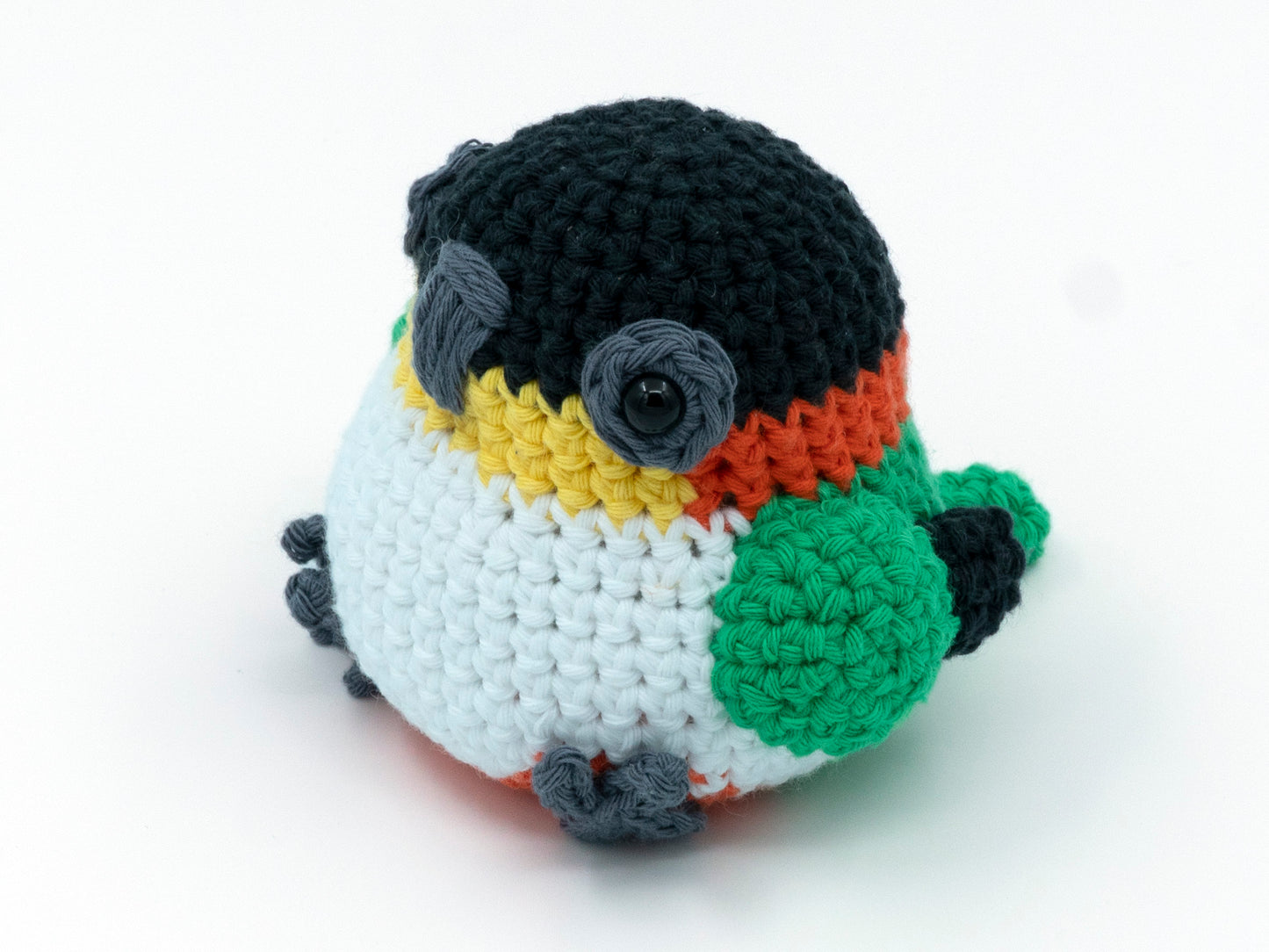 amigurumi crochet caique pattern black headed three quarter view