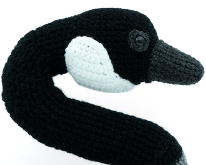 amigurumi crochet canada goose pattern close up of head
