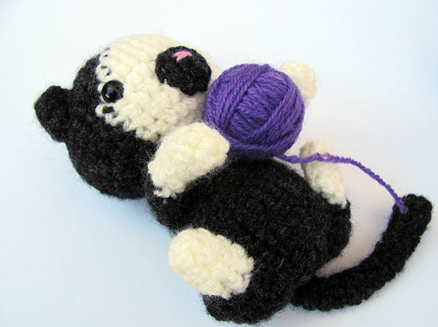 amigurumi crochet cat pattern tuxedo cat playing with yarn ball