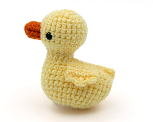 amigurumi crochet duckling pattern side view