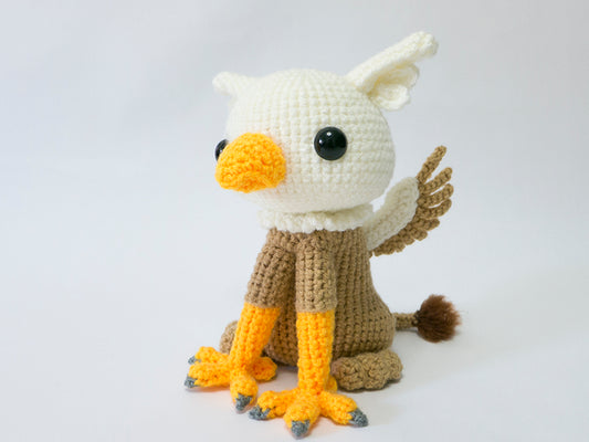 amigurumi crochet griffin pattern  front view