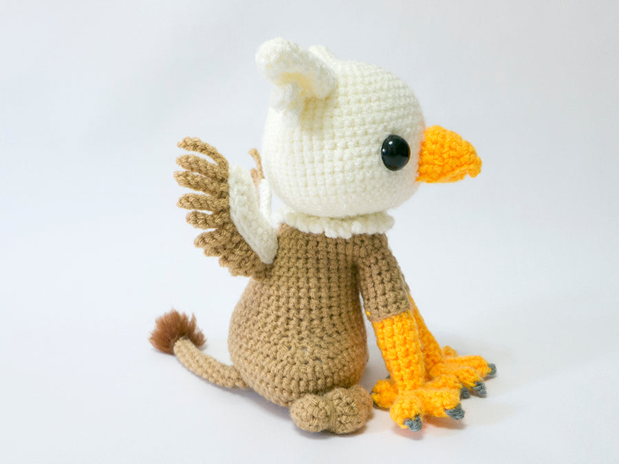 amigurumi crochet gryphon pattern side view