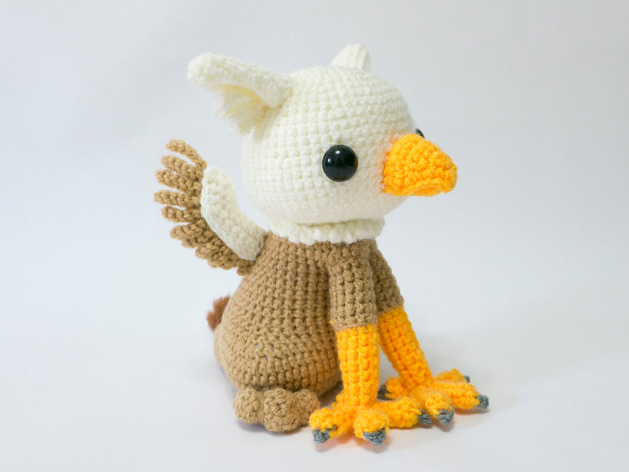 amigurumi crochet griffon pattern three quarter view