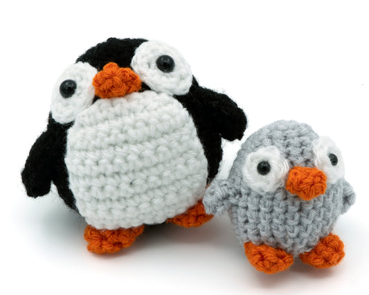 amigurumi crochet penguin pattern front view