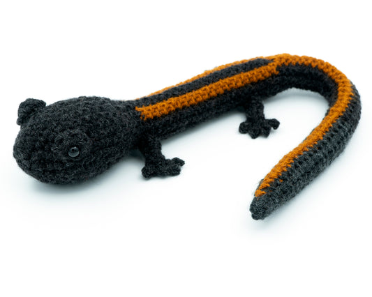 amigurumi crochet salamander pattern with a long tail