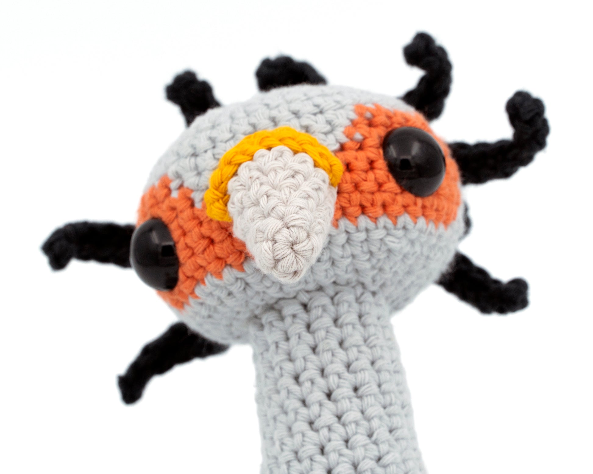 amigurumi crochet secretarybird pattern close up of face