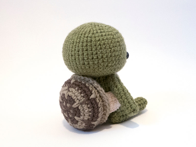 amigurumi crochet turtle pattern view of the shell