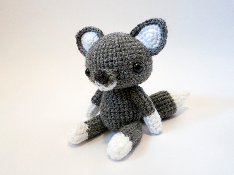 amigurumi crochet wolf pattern front view