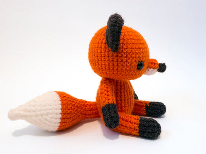 amigurumi crochet orange fox pattern side view