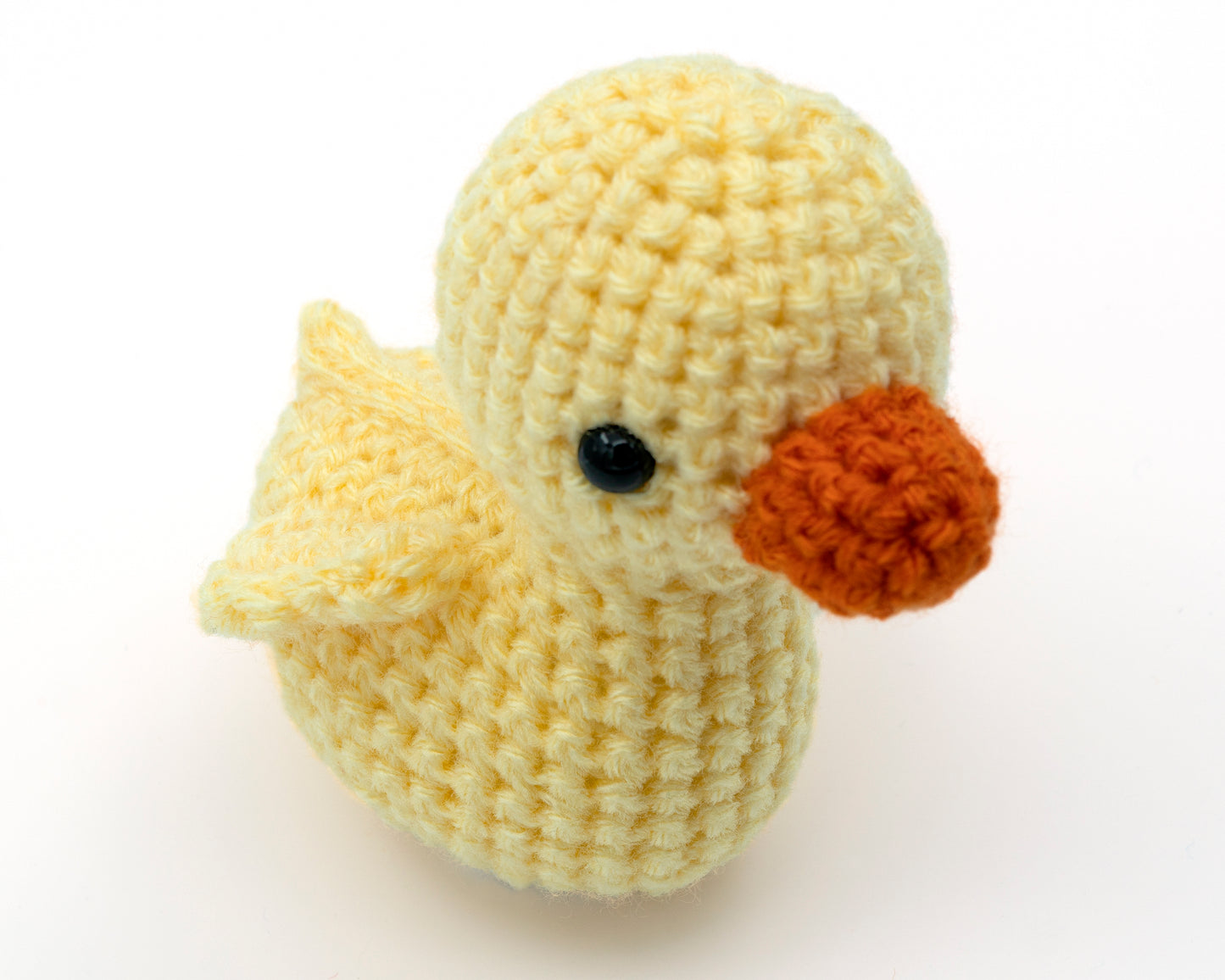 amigurumi crochet duckling pattern close up of beak