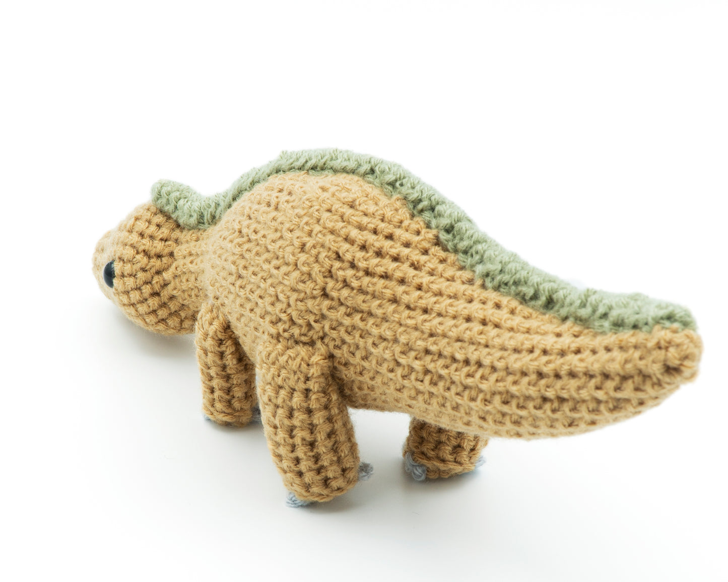 amigurumi crochet maiasaurus dinosaur pattern close up of tail