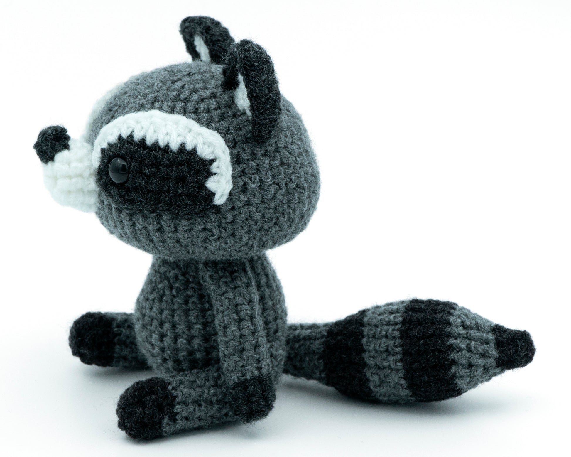 amigurumi crochet raccoon pattern side view
