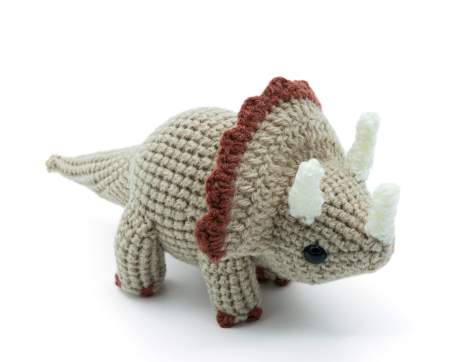 amigurumi crochet triceratops pattern close up the horns